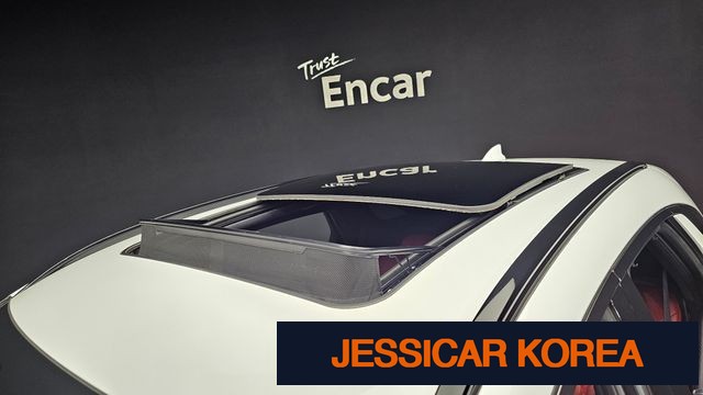 2021 Genesis GV70 - Thumbnail 20