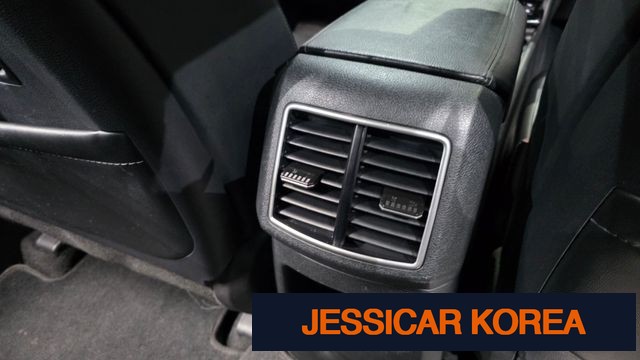 2023 Kia Sportage 5th Gen - Thumbnail 2