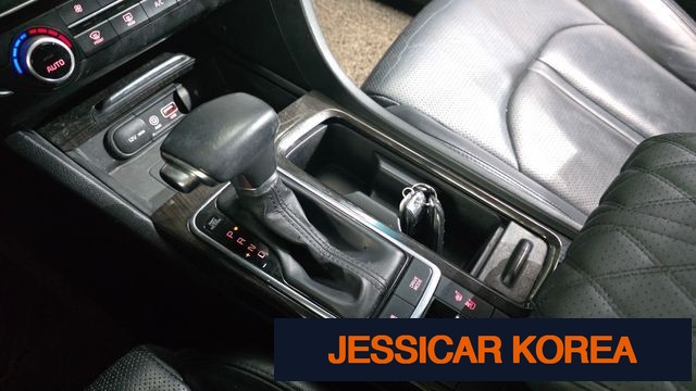 2016 Kia K5 2nd generation - Thumbnail 3