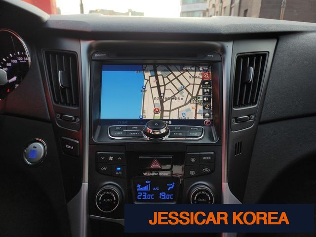 2014 Hyundai sonata hybrid - Thumbnail 3