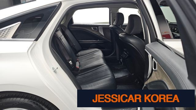 2023 Kia K8 - Thumbnail 11