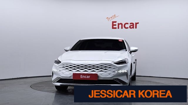 2023 Kia K8 - Thumbnail 14