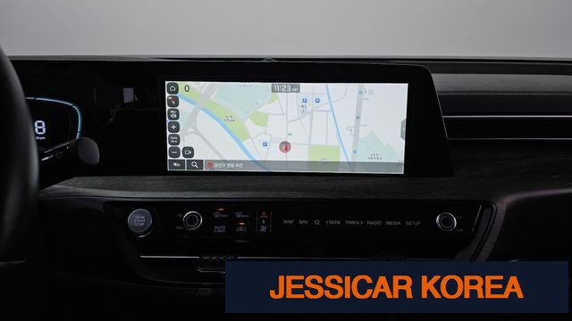 2023 Kia K8 - Thumbnail 16