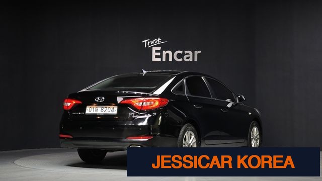 2015 Hyundai LF Sonata - Thumbnail 9