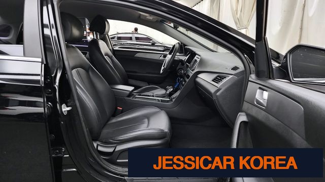 2015 Hyundai LF Sonata - Thumbnail 17