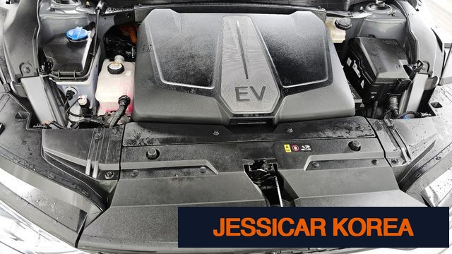 2022 Kia EV6 - Thumbnail 3