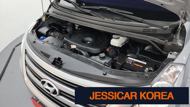 2017 Hyundai Grand Starex - Thumbnail 2