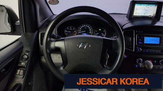 2017 Hyundai Grand Starex - Thumbnail 14