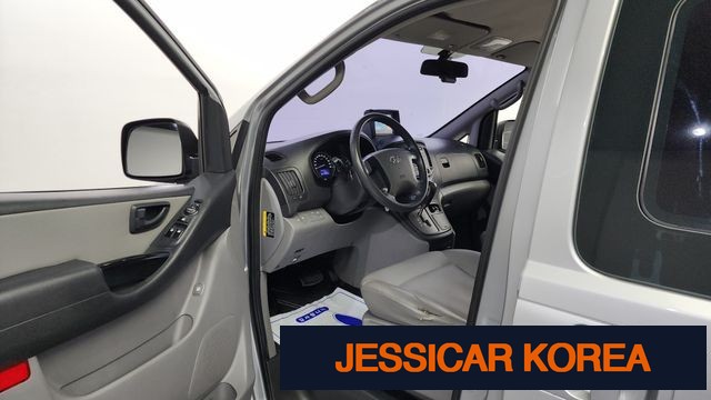 2017 Hyundai Grand Starex - Thumbnail 18