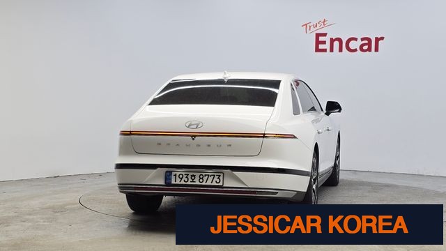 2023 Hyundai Grandeur (GN7) - Thumbnail 3