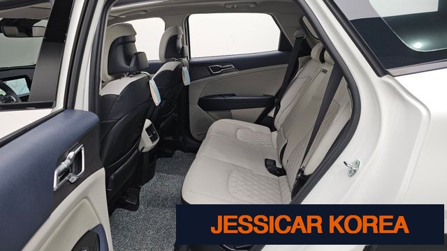 2022 Kia Sportage 5th generation hybrid - Thumbnail 3