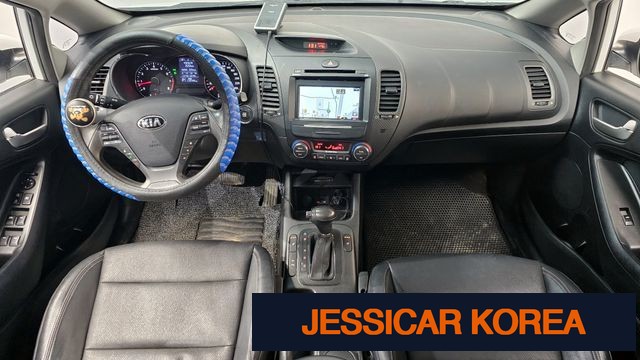 2015 Kia K3 - Thumbnail 12