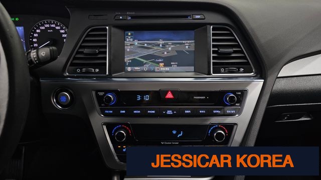 2015 Hyundai LF Sonata - Thumbnail 2