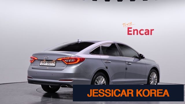2015 Hyundai LF Sonata - Thumbnail 8