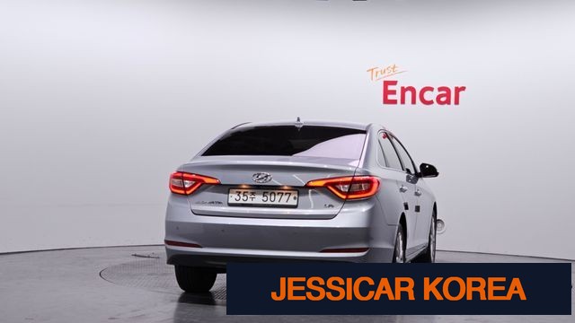 2015 Hyundai LF Sonata - Thumbnail 9