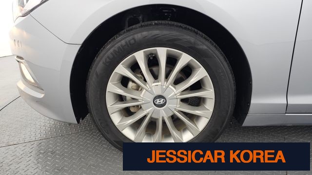 2015 Hyundai LF Sonata - Thumbnail 13
