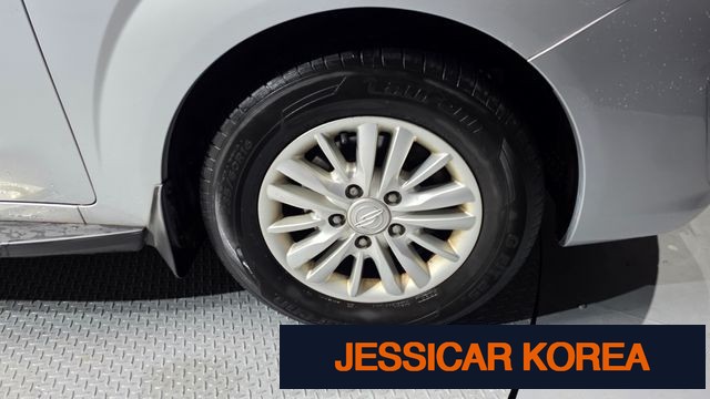 2016 KG Mobility Korando Turismo - Thumbnail 12