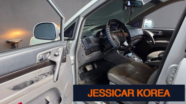 2016 KG Mobility Korando Turismo - Thumbnail 20