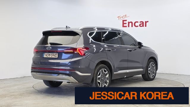 2023 Hyundai The New Santa Fe - Thumbnail 3