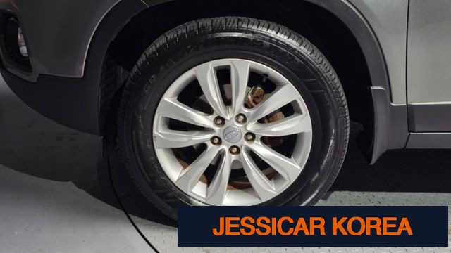 2011 Kia Sorento R - Thumbnail 2