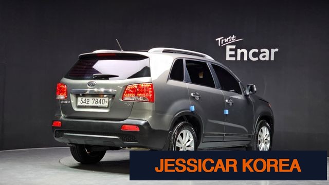 2011 Kia Sorento R - Thumbnail 4
