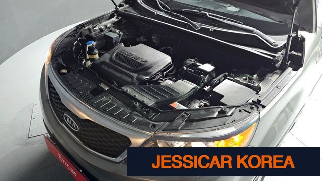 2011 Kia Sorento R - Thumbnail 8