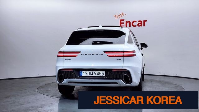 2021 Genesis GV70 - Thumbnail 9