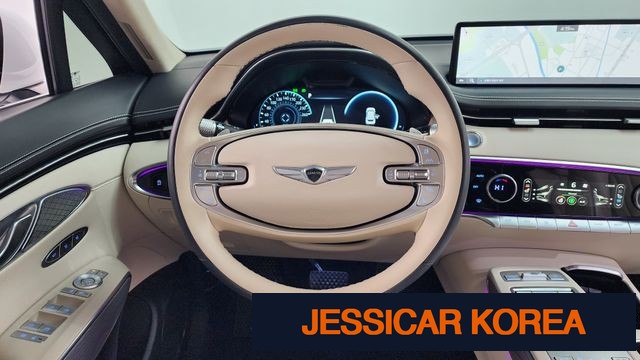 2021 Genesis GV70 - Thumbnail 16