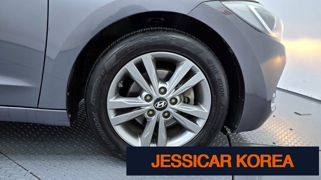 2016 Hyundai Avante AD - Thumbnail 12