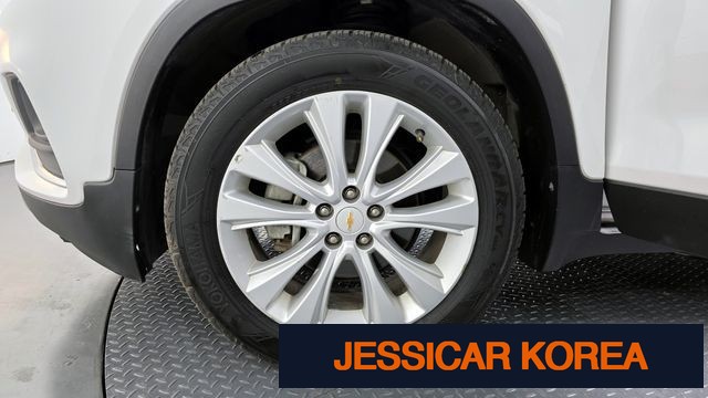 2017 Chevrolet The New Trax - Thumbnail 3