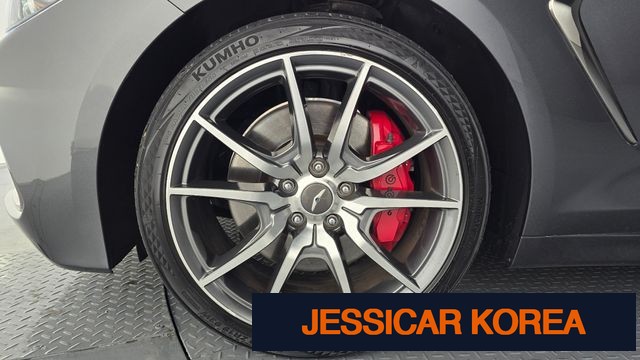 2018 Genesis G70 - Thumbnail 4