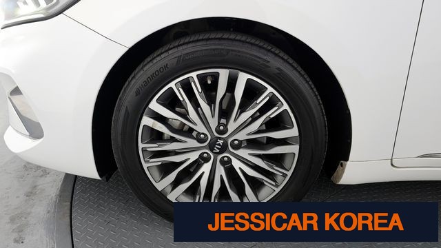 2020 Kia K7 Premier - Thumbnail 11