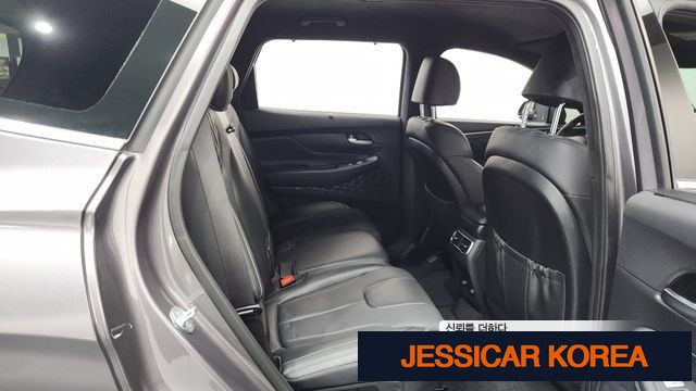 2021 Hyundai The New Santa Fe - Thumbnail 10