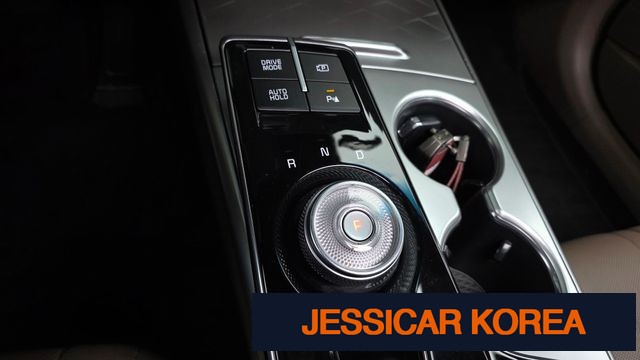 2022 Kia K8 Hybrid - Thumbnail 7