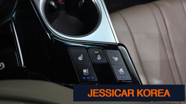 2022 Kia K8 Hybrid - Thumbnail 10