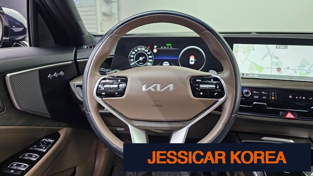 2023 Kia K8 - Thumbnail 2