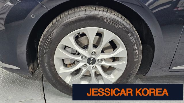 2023 Kia K8 - Thumbnail 4