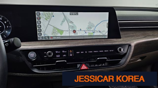 2023 Kia K8 - Thumbnail 8