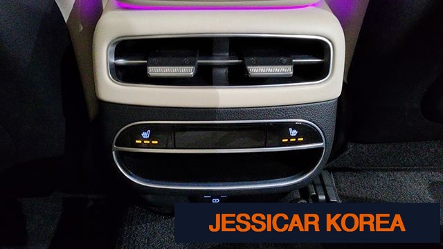 2021 Genesis GV70 - Thumbnail 15