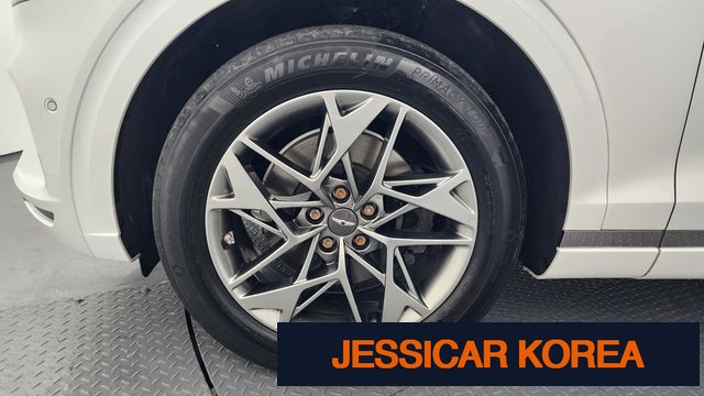 2021 Genesis GV70 - Thumbnail 17