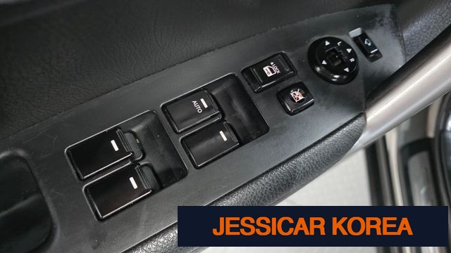 2011 Kia Sorento R - Thumbnail 2