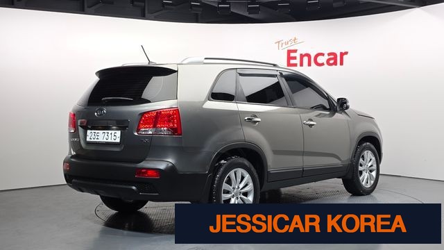 2011 Kia Sorento R - Thumbnail 11