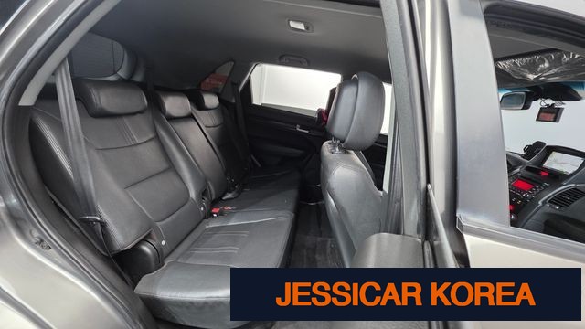 2011 Kia Sorento R - Thumbnail 14
