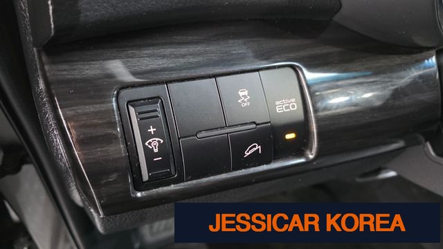 2011 Kia Sorento R - Thumbnail 18