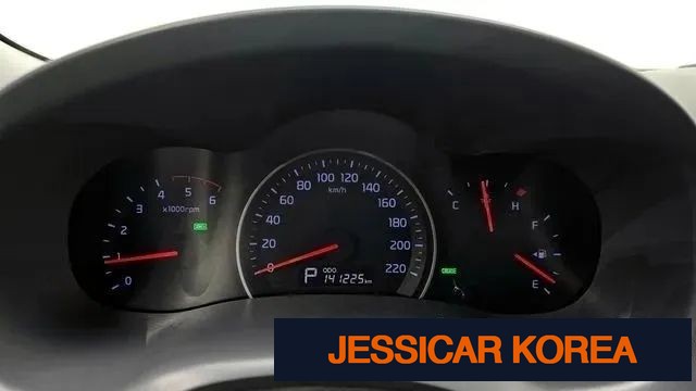 2012 Kia Carnival R - Thumbnail 6