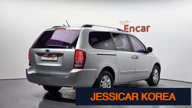 2012 Kia Carnival R - Thumbnail 9