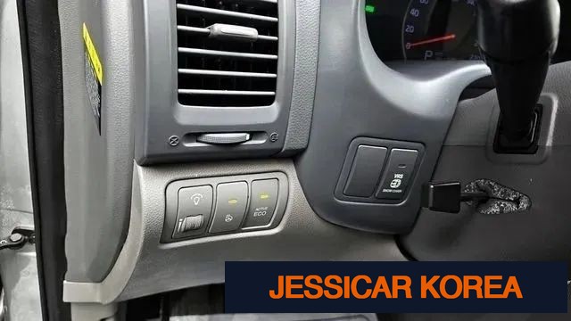 2012 Kia Carnival R - Thumbnail 10