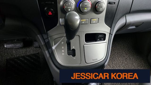 2015 Hyundai Grand Starex - Thumbnail 10