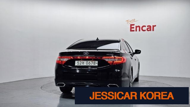 2016 Hyundai Grandeur HG - Thumbnail 8