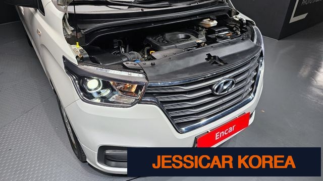 2021 Hyundai The New Grand Starex - Thumbnail 5